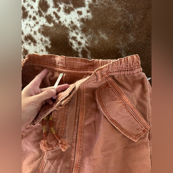 Free People NEW To The Extreme Barrel Pants - Picture 3 of 3